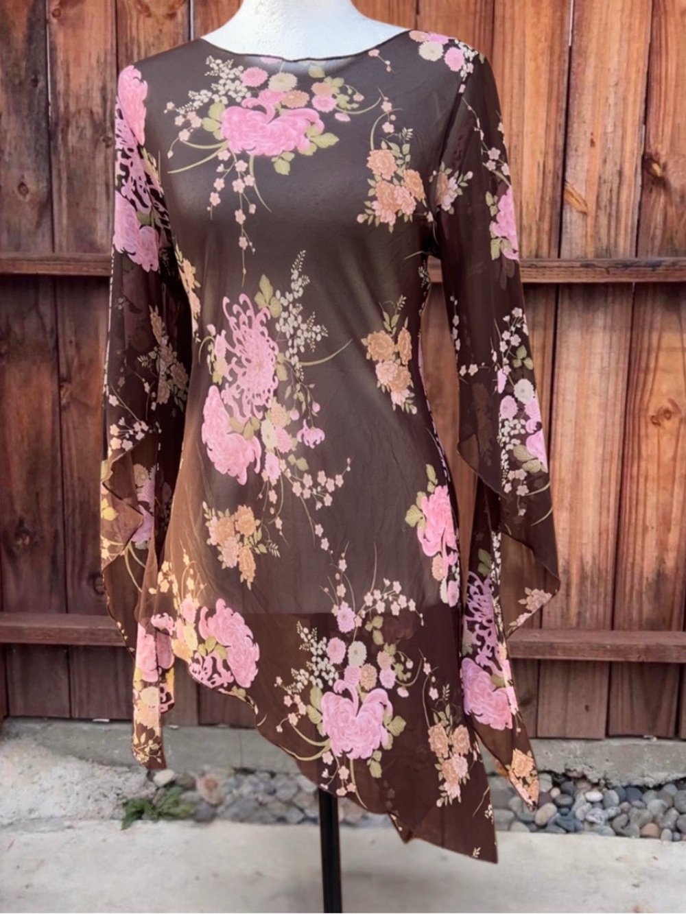 Asymmetric Floral Mesh Top Size
M